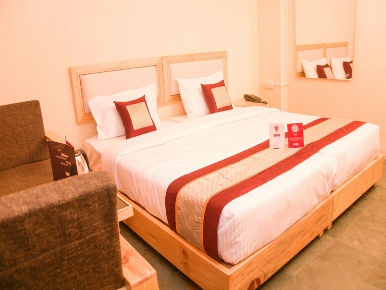Hotel Oyo 8485 Near Rk Beach