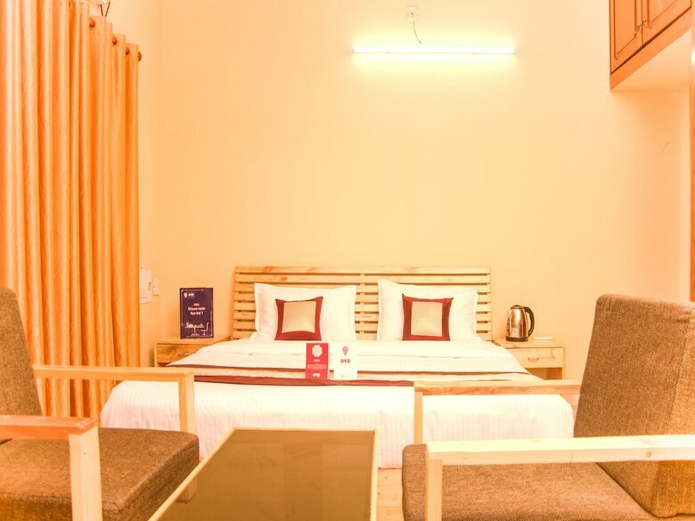 Hotel Oyo 8485 Near Rk Beach