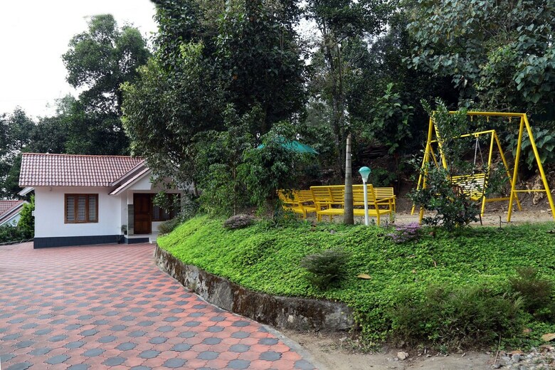 Hotel Oyo 10714 Grass Land Holidays