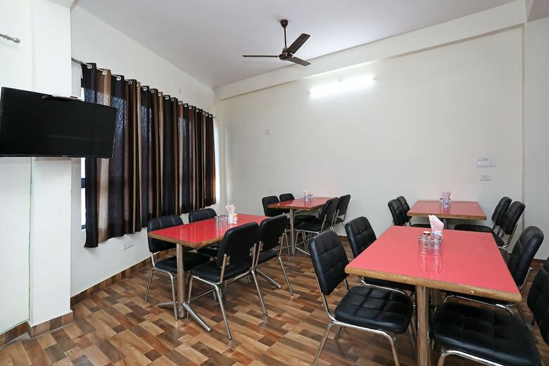 Oyo 11553 Hotel Dhola Maru Residency