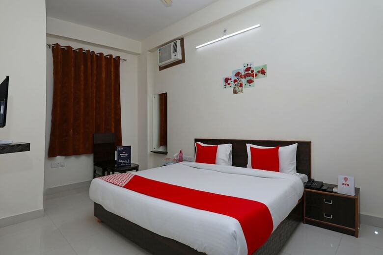 Oyo 11553 Hotel Dhola Maru Residency