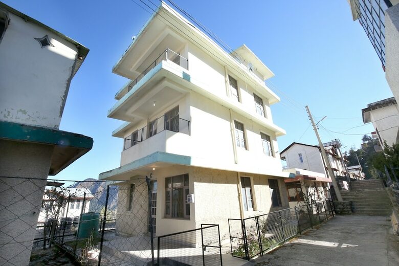 Hotel Oyo 10310 Home 3bhk Shoghi
