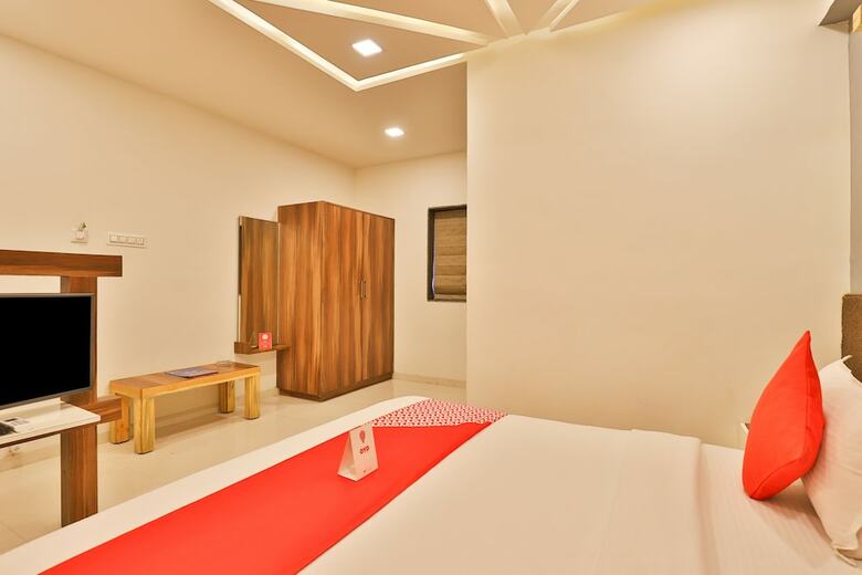 Oyo 10749 Hotel Neelkanth Bliss