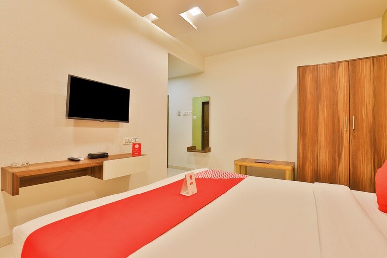 Oyo 10749 Hotel Neelkanth Bliss