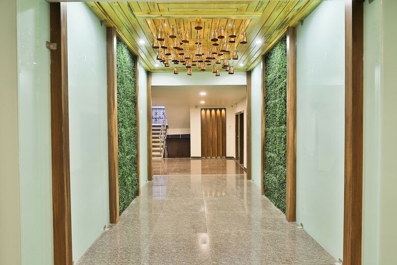 Oyo 10749 Hotel Neelkanth Bliss