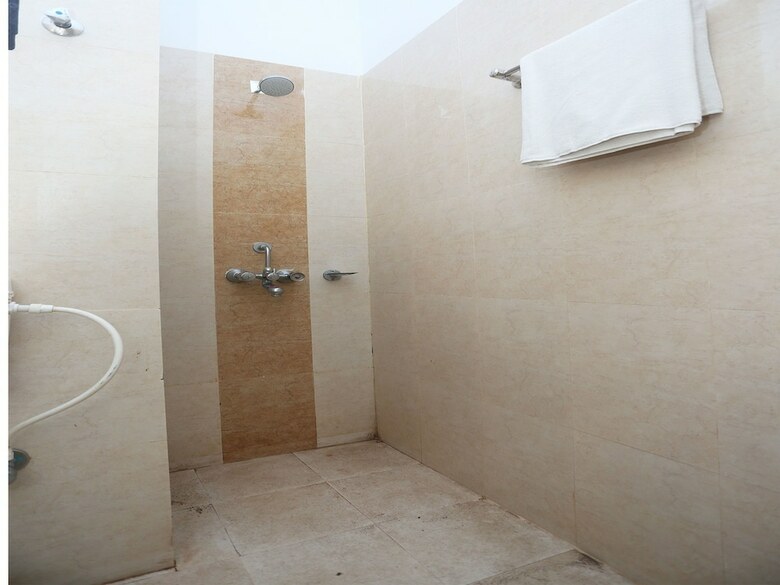 Hotel Oyo 6332 Shree Mandir Palace