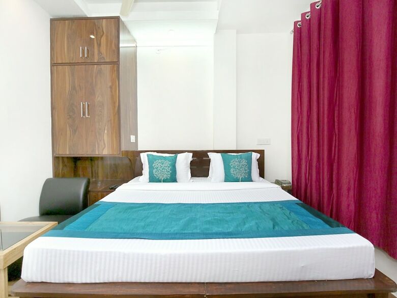 Oyo 11095 Hotel Sai Stay Inn