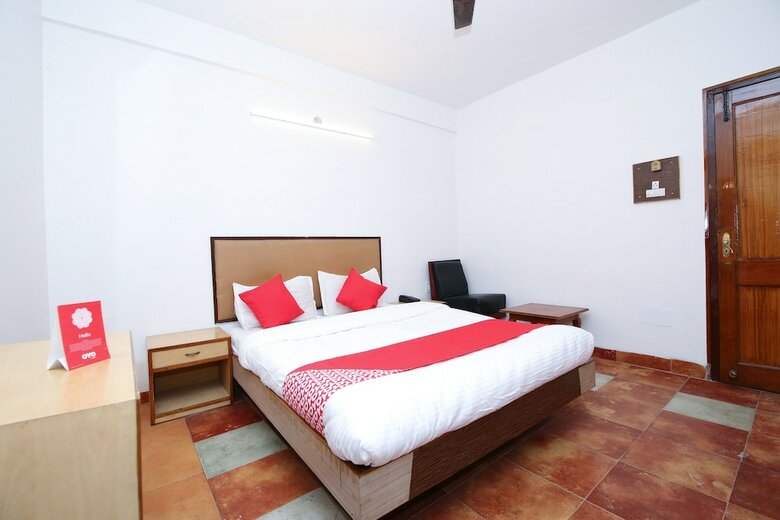 Oyo 10606 Hotel Shriradha Civic Centre