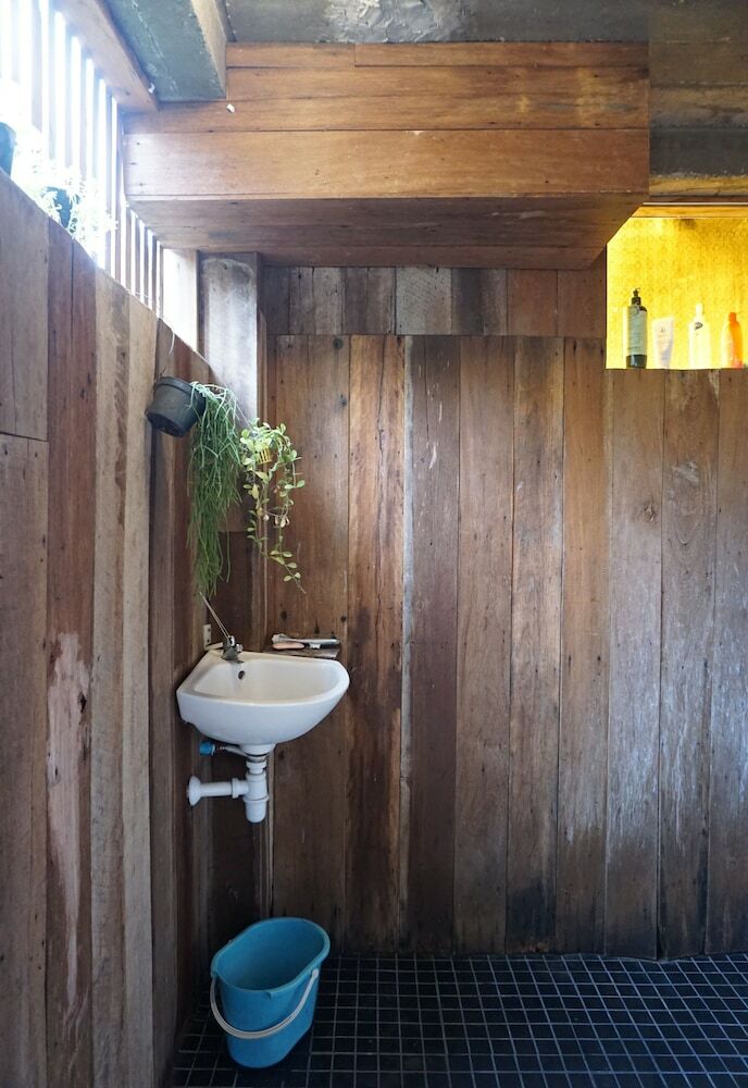 Hotel Kaampuju Cafe And Rooms