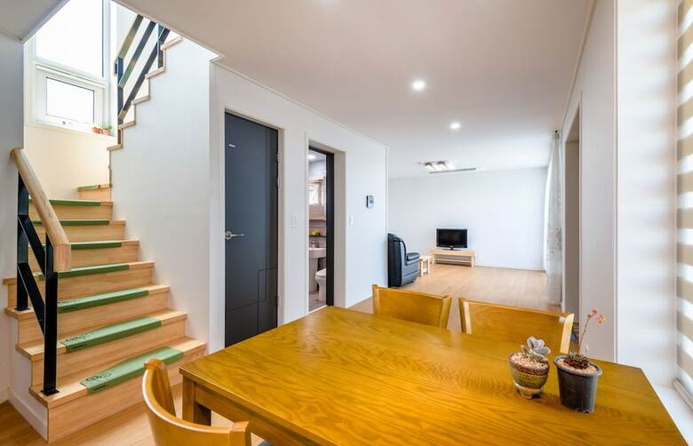 Hill Tower Pension