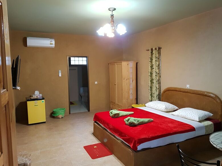 Hotel Baandin Resort
