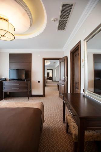 Chinar Hotel & Spa