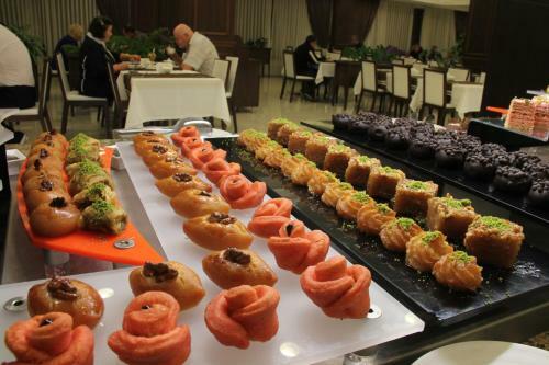 Chinar Hotel & Spa