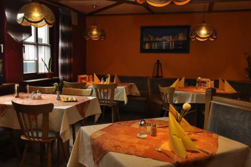 Hostal Landgasthof Lang Zum Adler