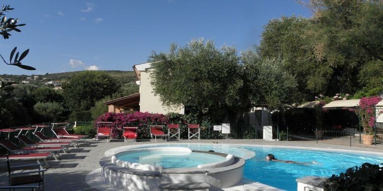 Hotel Residenza Turistica  Torre Delle Viole