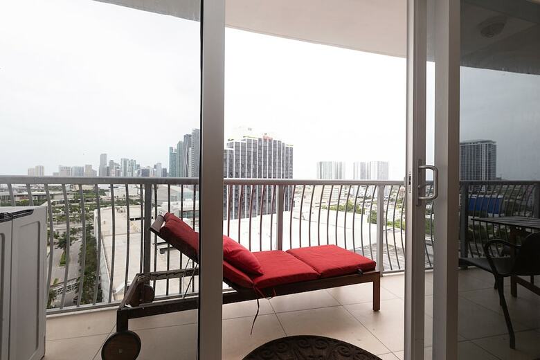 Aparthotel Opera Tower By Suarez Vacation Rentals