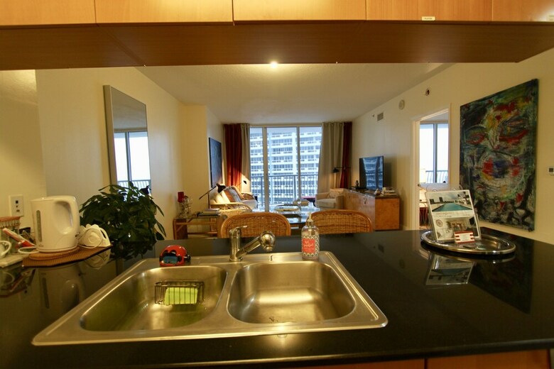 Aparthotel Opera Tower By Suarez Vacation Rentals