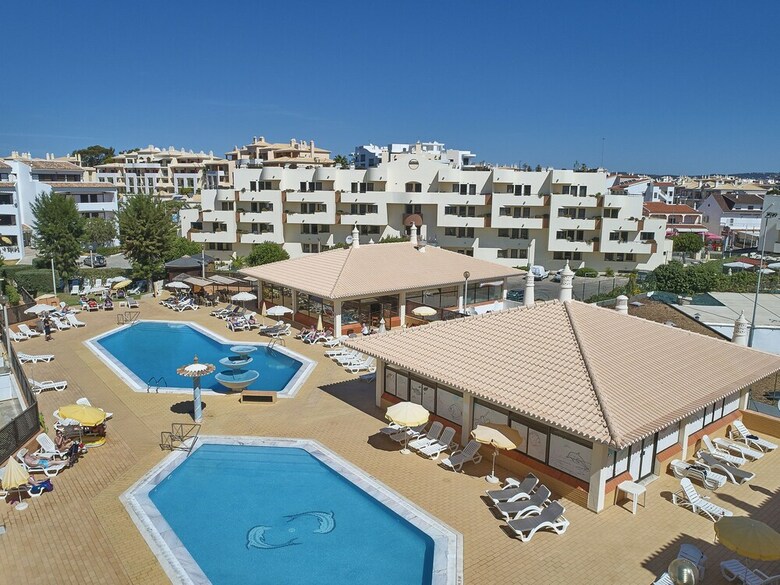 Oceanus Aparthotel
