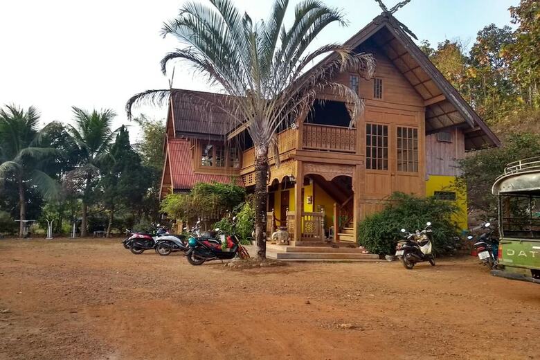 Hostal Crossroads House - Hostel
