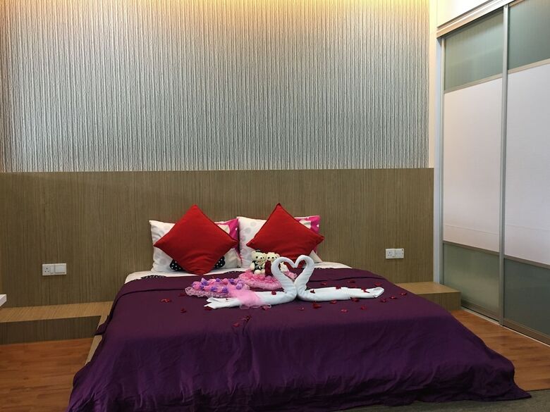 Ibook 1 - Luxury Holiday Homestay