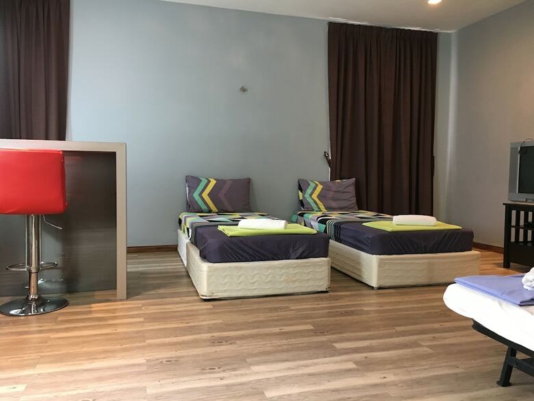 Ibook 1 - Luxury Holiday Homestay
