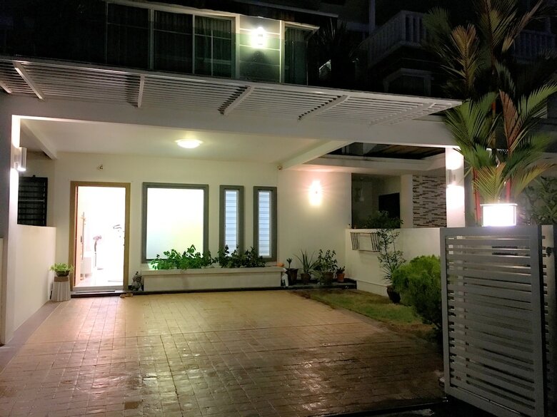 Ibook 1 - Luxury Holiday Homestay
