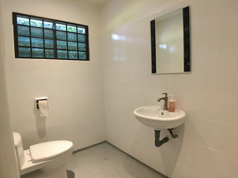 Hotel Ibook 4 - Deluxe 2bedroom Gurney Suites