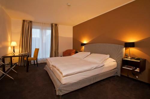 Hotel Schlo� Tremsb�ttel