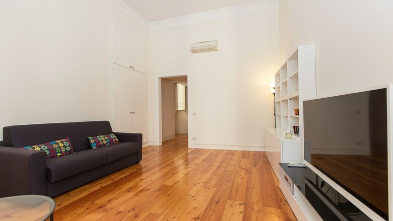 Apartamento Rental In Rome Santa Chiara