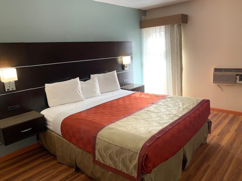 Motel Olive Tree Inn & Suites