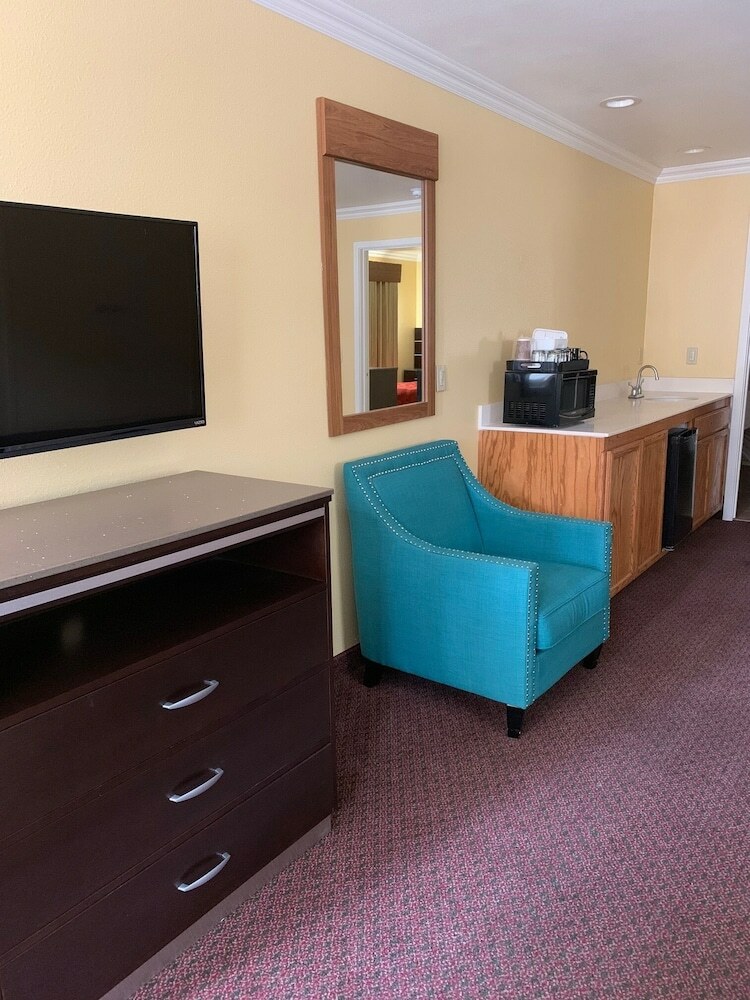 Motel Olive Tree Inn & Suites