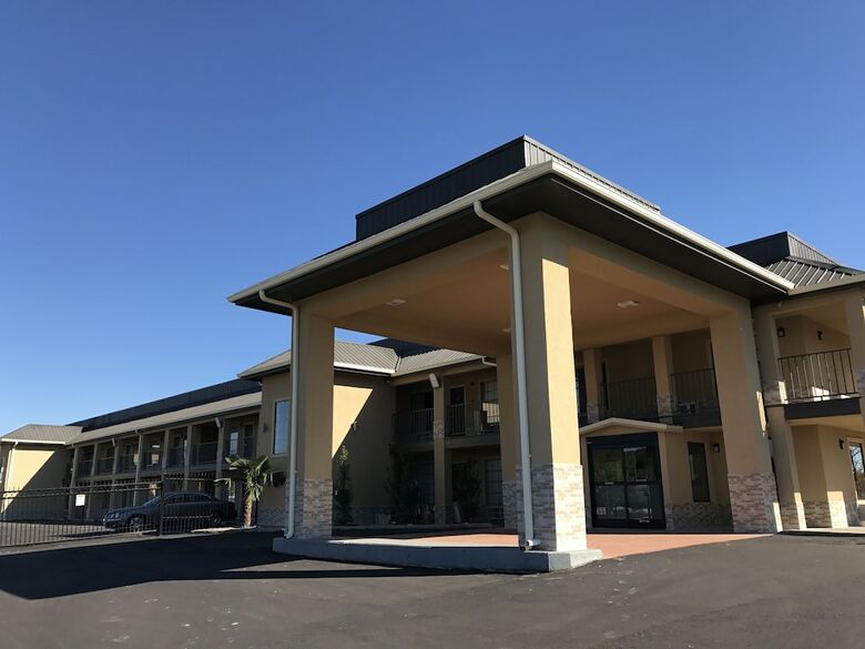 Motel Econo Lodge Inn & Suites