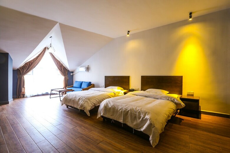 Zhangjiajie Comma Travel Hotel