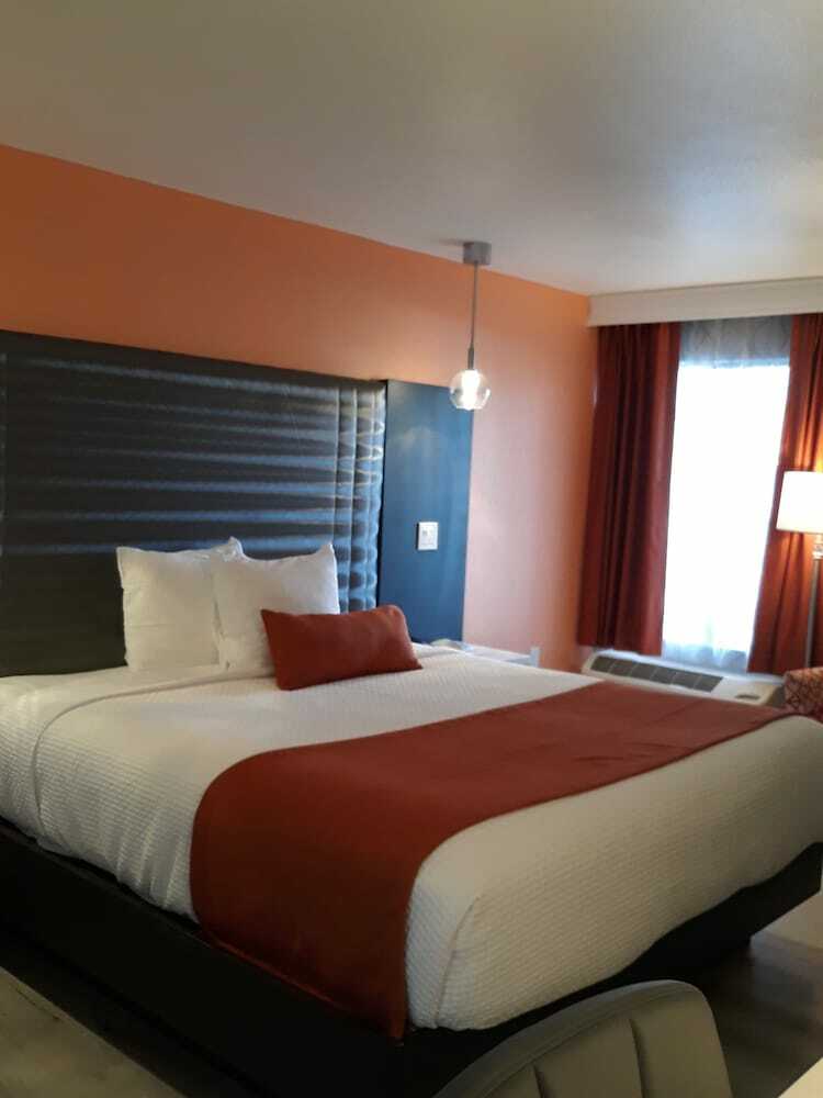 Hotel Best Western Plus Continental Inn & Suites