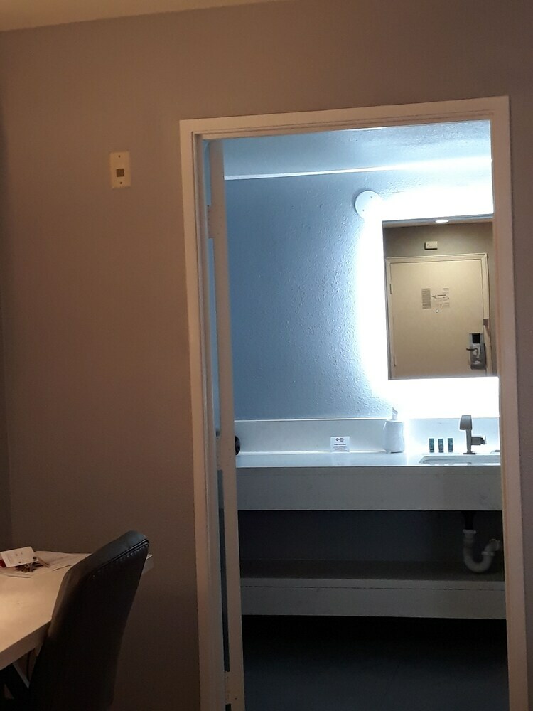 Hotel Best Western Plus Continental Inn & Suites