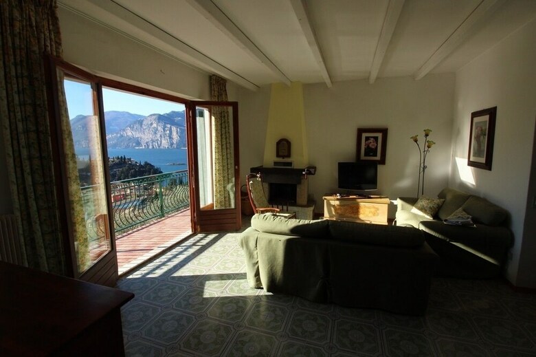 Apartamento Villa With Pool And Beautiful Lake View