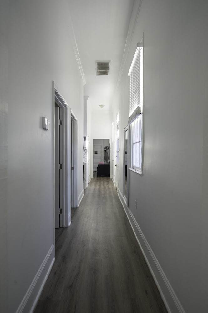 Villa 4 Br -famous Landmark Next To Bourbon St