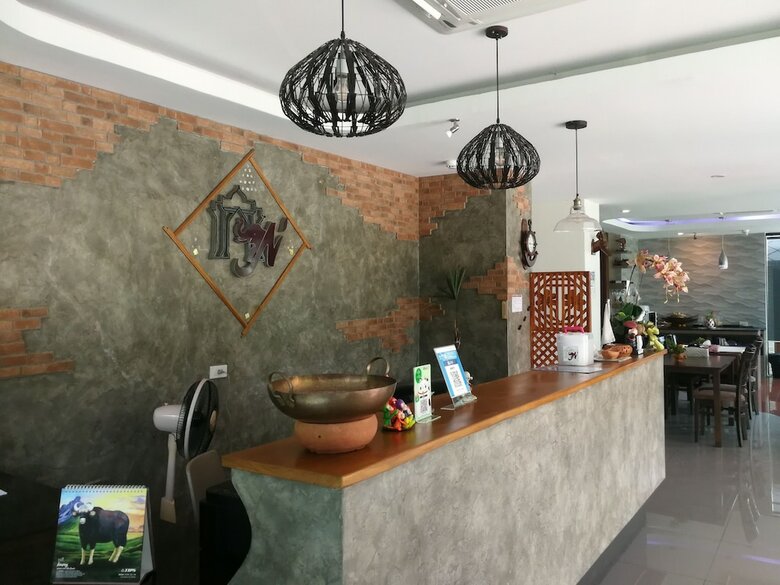 Hotel Narai Iyara Palace Lopburi