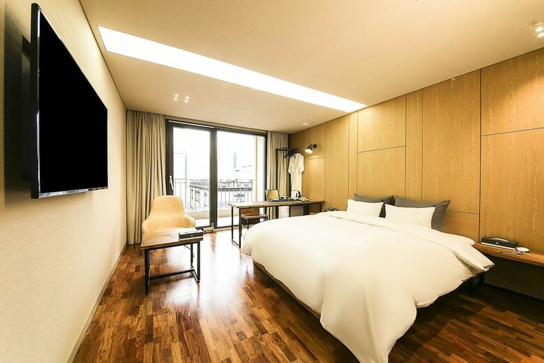 Yeoubi Hotel