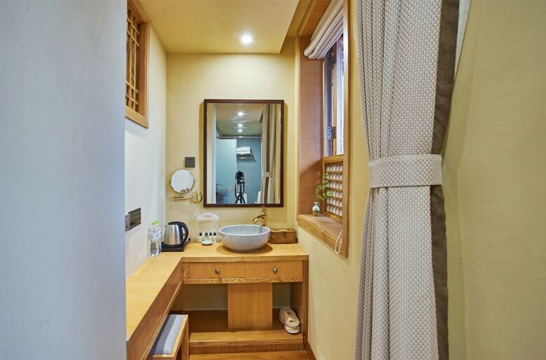 Hotel Best Wishes West Lake Lnn