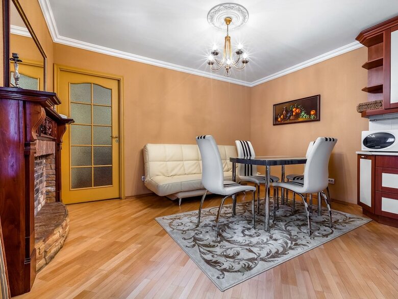 Apartments Comfort On Griboedova 12-15