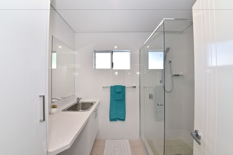 Stylish Apartment Near Perth City 2210
