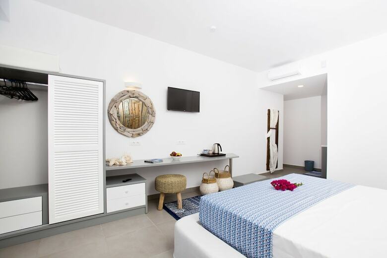 Hotel Lindos Portes Suites - Adults Only