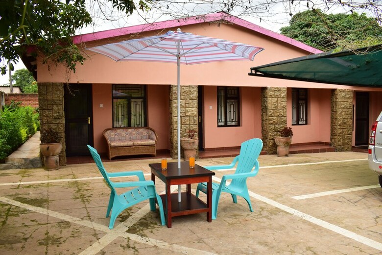 Hotel The 244 Guest Houses