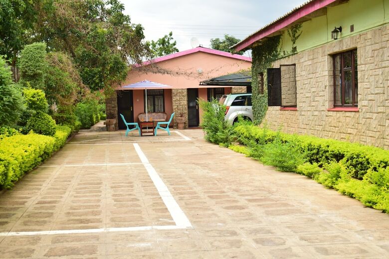 Hotel The 244 Guest Houses