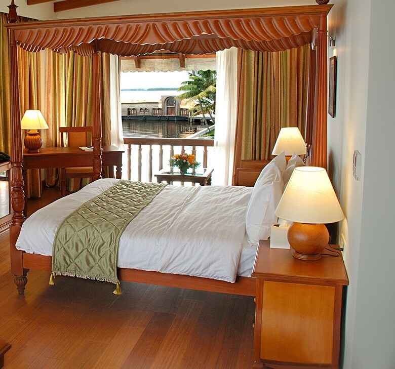 Hotel Lemon Tree Vembanad Lake Resort, Kerala
