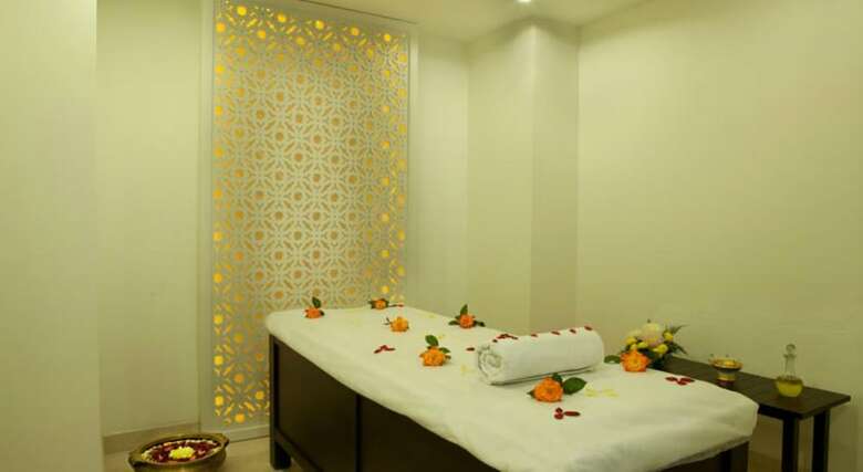 Hotel Lemon Tree Vembanad Lake Resort, Kerala