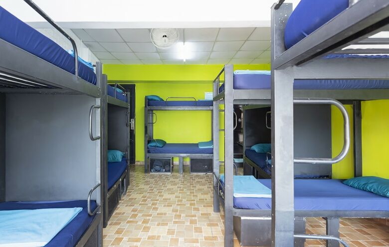 Hostal Hangout Hostel Hcm