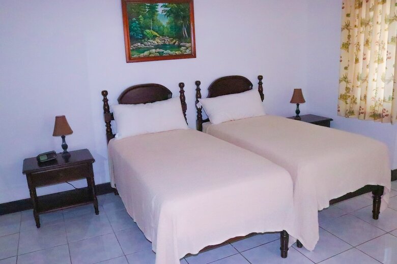 Villa Pink Rock Bed & Breakfast