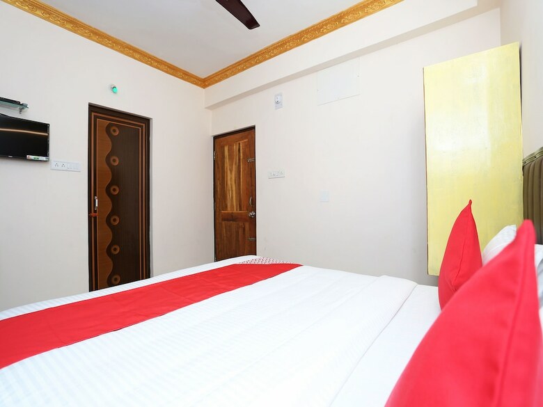Hotel Oyo 12536 Garden Plaza